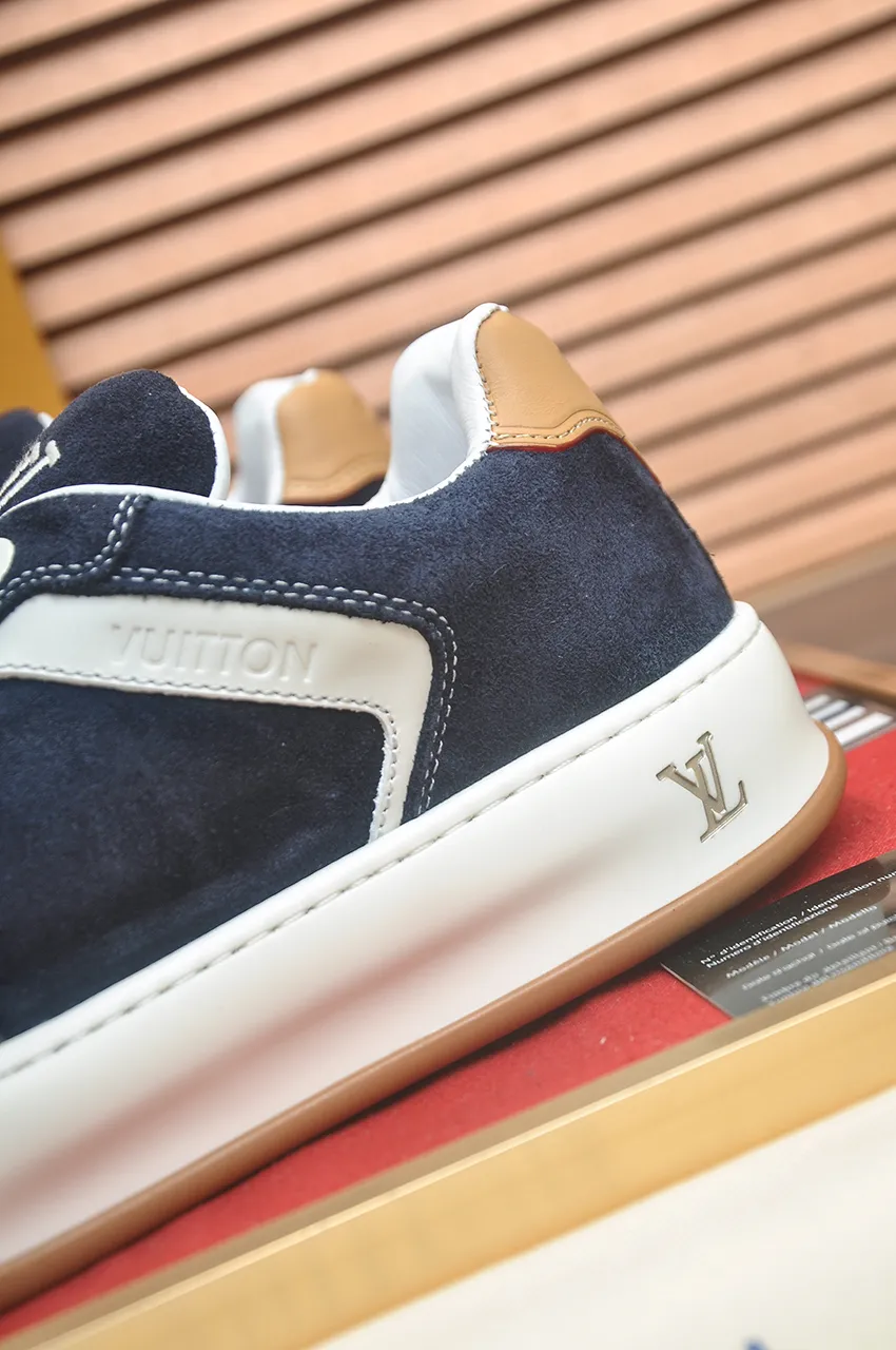 Men's shoes 💰680💶[LOUIS VUITTON] (original order) couple model 🍀LV Louis Vuitton * - top version of LV classic trendy shoes! Made of imported original cowhide, water-dyed cowhide lining, and original wear-resistant rubber outsole! High quality products! Size for women: 35-40. Men: 39-46 (45.46 customized)